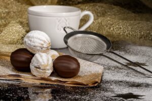 Nuci umplutura cacao prajituri de vanzare transport prin curier